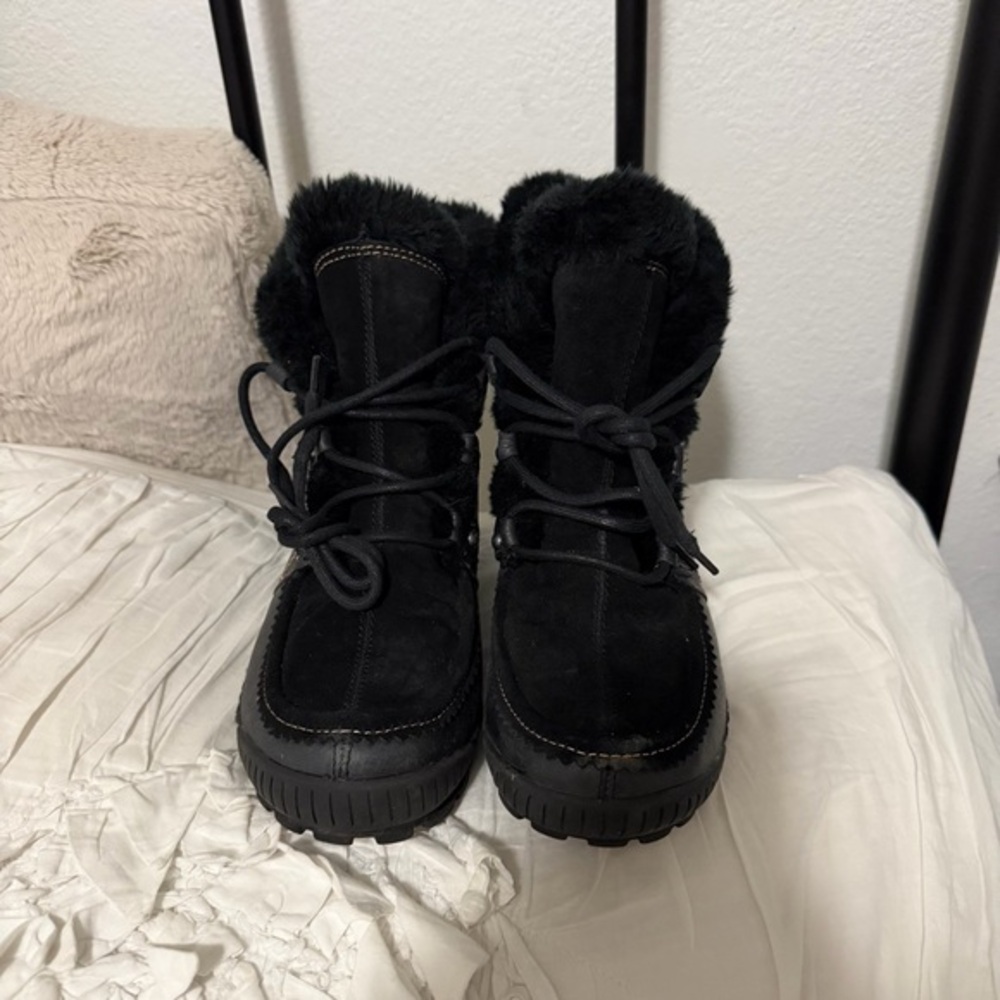 Naturalizer Leather Faux Fur Lace Up Winter Boots | Black | 8M
